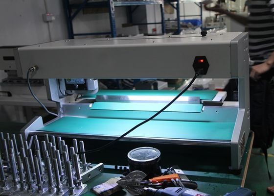 Καλή τιμή. Μηχανή διαχωρισμού PCB τύπου V-Cut 400mm μήκος κοπής κινητή λεπίδα σε απευθείας σύνδεση